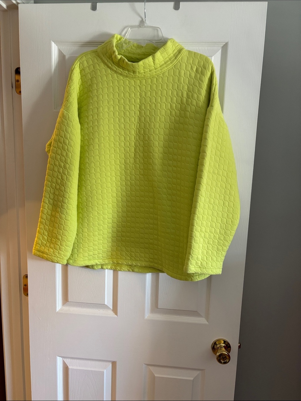 Talbots Neon Green Quilted Mock Neck Women’s Pullover